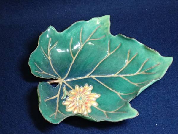 安藤七宝　菊華桐葉皿　幅：20.5cm　共箱