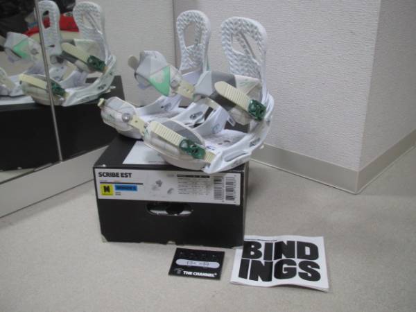 BURTON　ＳＣＲＩＢＥ　ＥＳＴ　Ｍ　ホワイト　中古