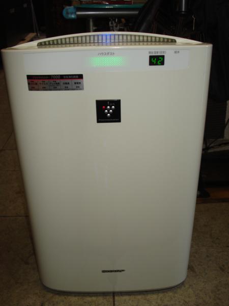 シャープ加湿空気清浄機KC-Z40-W2012年製プラズマクラスター7000 KC