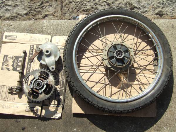 カブ　C100　リア　ホイール　一式　検C105 C102 同梱OK　AY01