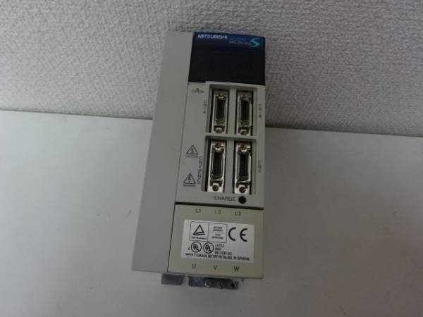 中古☆三菱電機 シーケンサ 400W ACサーボアンプ MR-J2S-40A