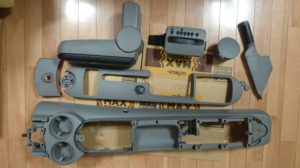 ニュービートル　センターコンソール一式　中古　右ハンドル　