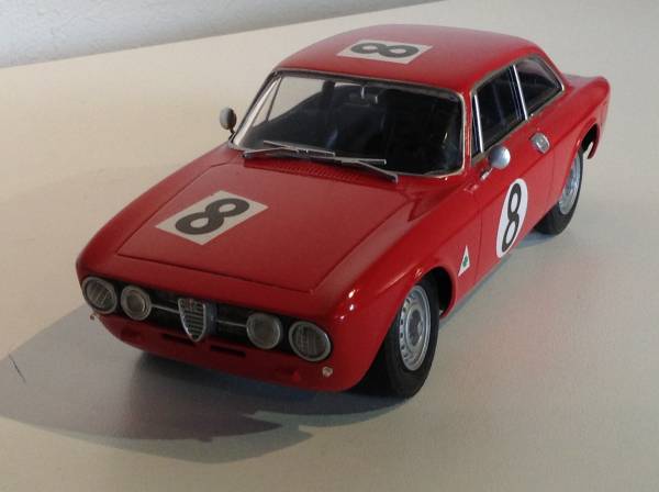 アルファロメオ 1750GTV ALFA ROMEO 1⁄24スケール 公式通販 完成 アルファロメオ 1750GTV ALFA ROMEO 1⁄24スケール 公式通販 完成