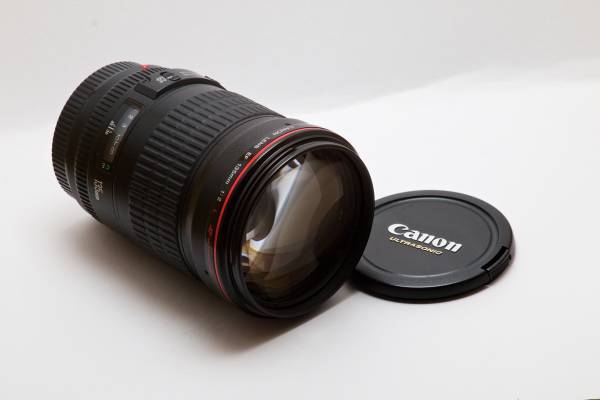 美品】【元箱&付属品付き】Canon EF 135mm F2 L USM ほぼ新品 元箱付き