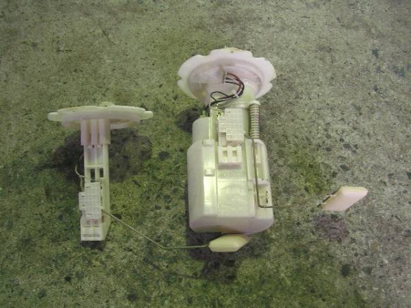 スカイライン（CPV35）燃料ポンプセット