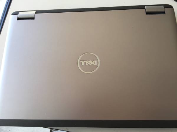 DELL Vostro 3560液晶割れジャンク部品取りです。