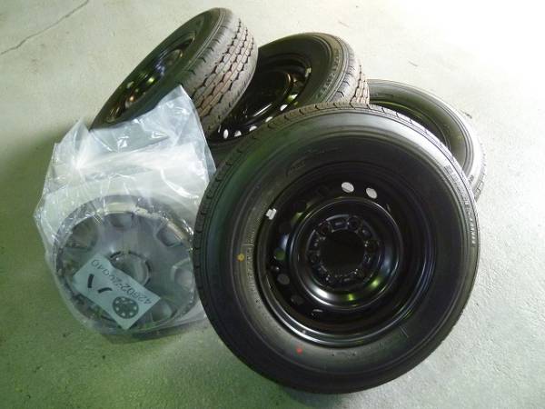 新車外し】トヨタ 200系 ハイエース 純正鉄ホイール＋エコピア 1本