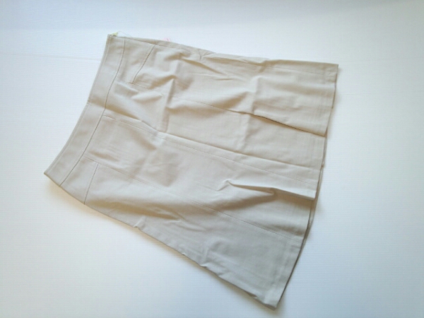 23区●新品タグ付スカート号44ハイゲージモクロディベージュ13号