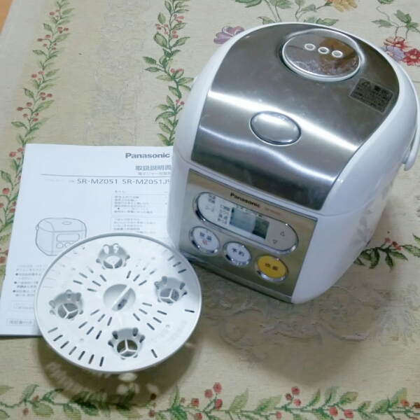 ■Panasonic パナソニック 炊飯器 3合 蒸し料理 2013年製 新生活
