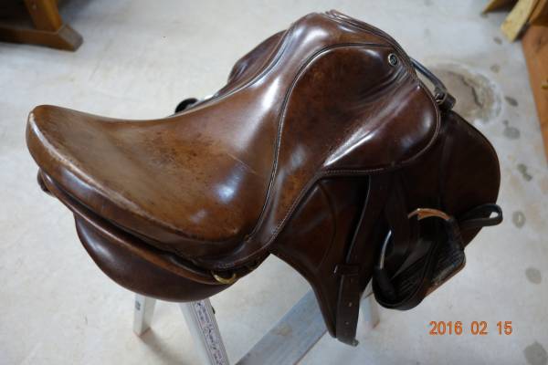 乗馬　総合鞍　HARISON BRAWN 16 1/2 M WINSOR