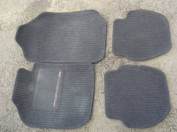 ポルシェ９３０用左ハンドルフロアマット純正中古