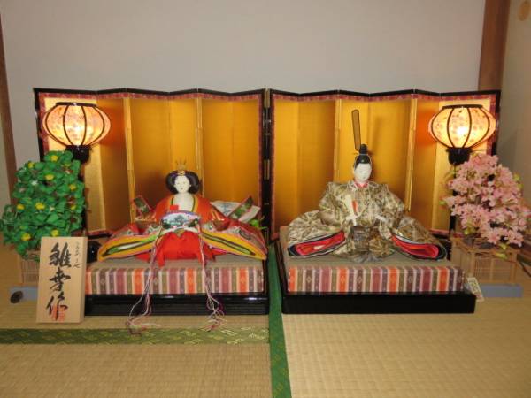 平安三世雛幸 六番 健山頭 有職雲上流桜橘 雪洞 金屏風 親王台