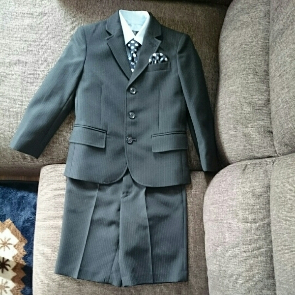 一度の着用卒園式 入学式 男の子フォーマル スーツ110A 上品　