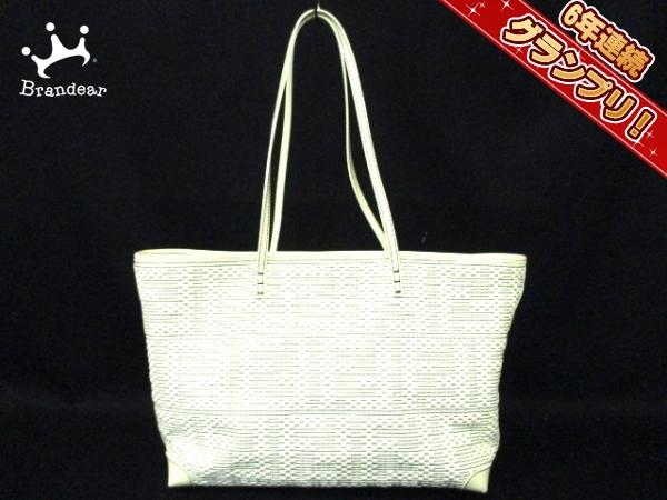 フェンディ トートバッグ ズッカ柄 8BH192 白 編みこみ FENDI