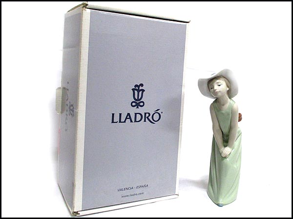 リヤドロ 質TS極美品 リヤドロ 鏡の前で（若草色の少女） No.