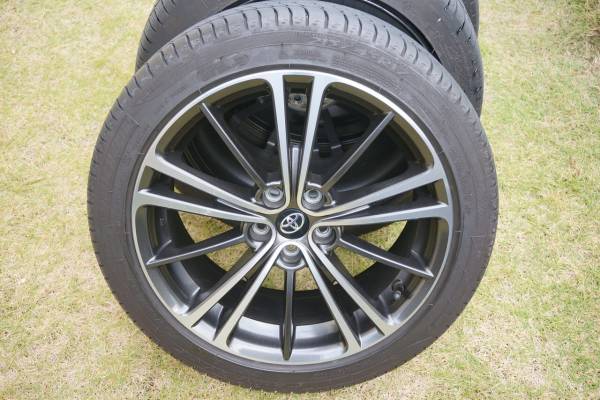 86/BR-Z　17インチアルミタイヤセット　スペーサー付　プリウス