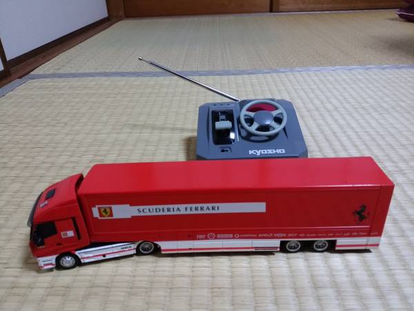 京商 1/64RCトランスポーター フェラーリトレーラー(トラック
