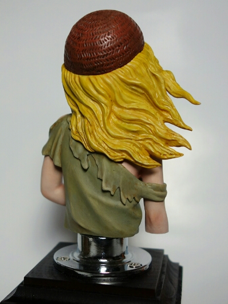 レ・ミゼラブルの少女コゼット 完成品 フィギュア レジン_3