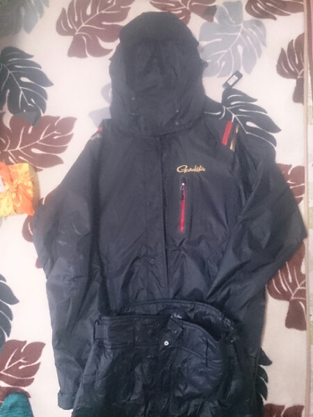 がまかつ がま磯レイン 美品