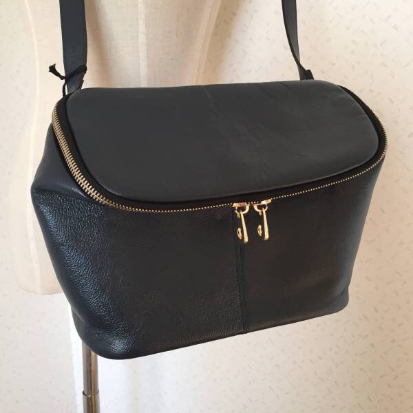 ★スコットクラブ　牛革ショルダーバッグ　紺★