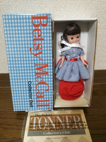 タイニー ベッツィー Sails a Boat 初期顔