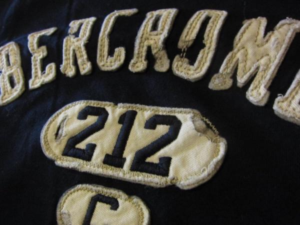 本物正規◆アバクロ◆Tシャツ アップリケ1905-023 紺■XL