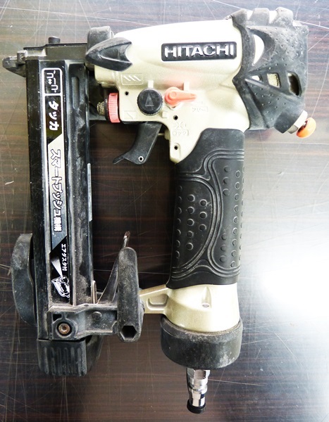 中古 日立工機 タッカ N2504MB 25mm 4mm幅 中古 日立工機 タッカ N2504MB 25mm 4mm幅