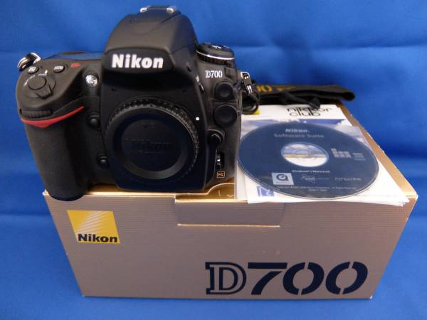 Nikon D700 ボディ＋おまけ ニコンD700おまけ付き Nikon D700 ボディとおまけレンズのセットです