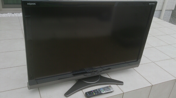 SHARPシャープAQUOSアクオス lc-40se1 40インチ 中古 液晶テレビ 家電