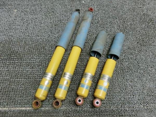 ☆ AE86 トキコ TOKICO HTS102R リアショック 左右 ☆