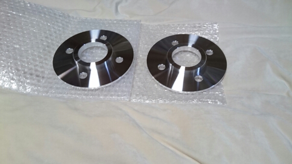 NDロードスターなどに アジャストスペーサー PCD100 4穴 厚さ5mm