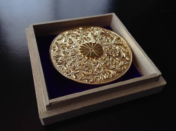 ◎菊の御紋入り 文鎮 ペーパーウエイト