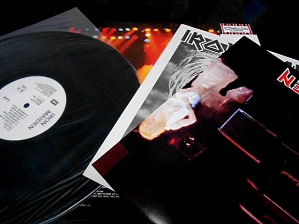 アイアン・メイデン LPレコード2枚セット 当時物ポスター付 レア！見○盤！ポスター付！アイアン・メイデン/キラーズ 動作未確認
