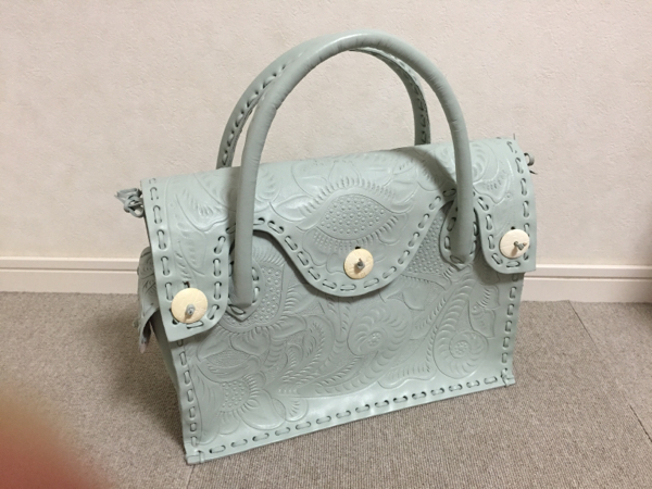 新品同様 グレースコンチネンタル カービングバック M ミント