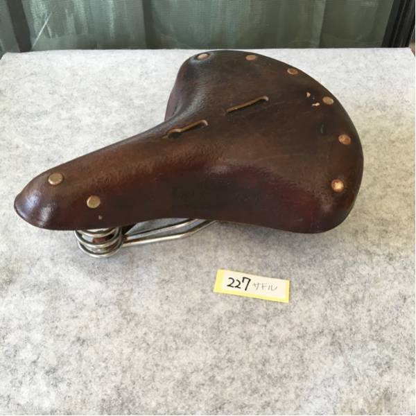 ○227○ レトロ ビンテージ アラヤ 革 カシマ サドル