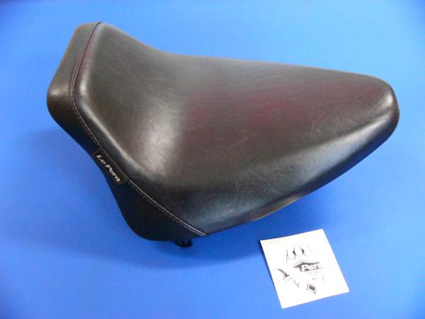 ソロ・シート　新品　EVO　ソフテル・モデル