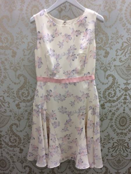 アベニールエトワール　花柄ワンピース　昨年物34　アネキャン♪