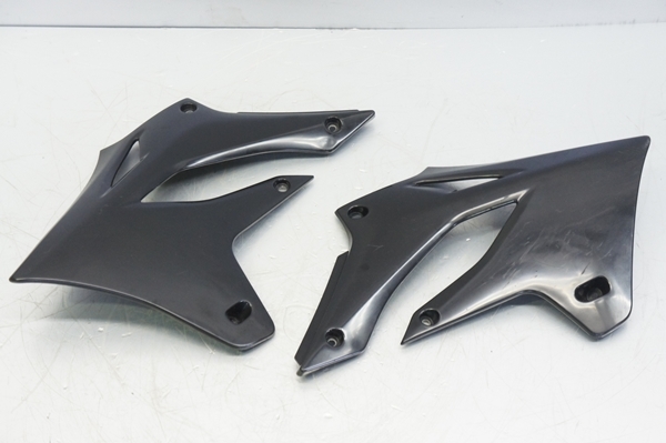 Dトラッカー☆フロントサイドシュラウド黒 左右 検KLX250☆Af49C