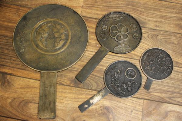 S895　古鏡4点　手鏡　円鏡　神棚 藤原鏡 古道具　古銅　33930