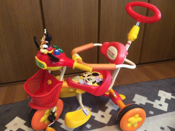 ディズニー三輪車 ミッキー 三輪車 レトロ アイデス レッド ヨドバシ