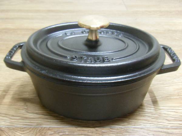 美品 STAUB/ストウブ　ピコ・ココット オーバル17cm＜ブラック＞