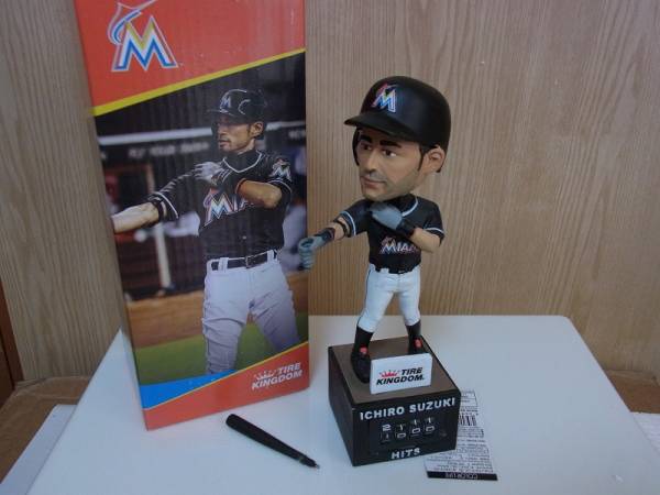 イチロー 球場配布 ヒットカウンター バブルヘッド マーリンズ#5