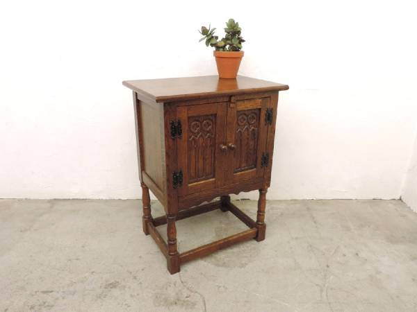 ルーマニア製クラシックなオーク材ミニキャビネット/brugge