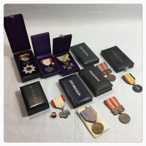 勲章 勲六等瑞宝章 勲八等白色桐葉章 軍記章 8点セット