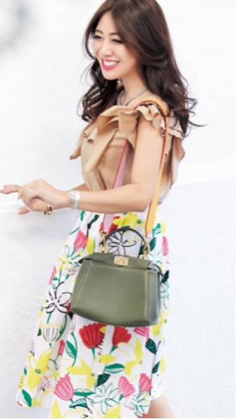 Chesty ウォッシャブルエレガントフリルトップス 1 ベージュ