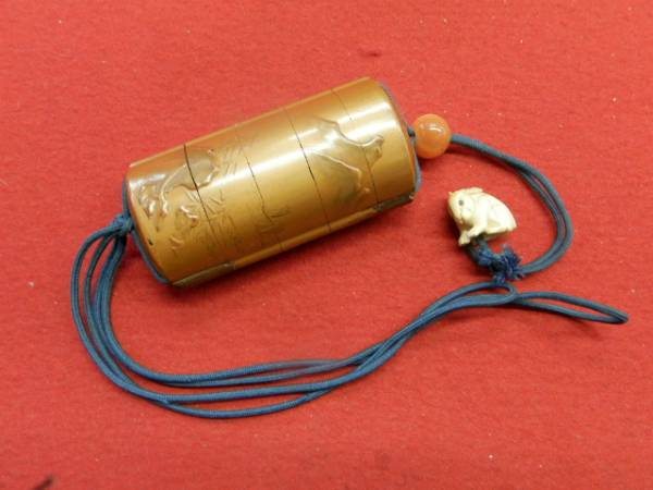 本象牙うさぎ根付　印籠