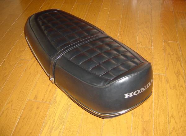 ♪CB750K0 純正タイプシート ヒンジ・フック付 MRS製 未使用♪