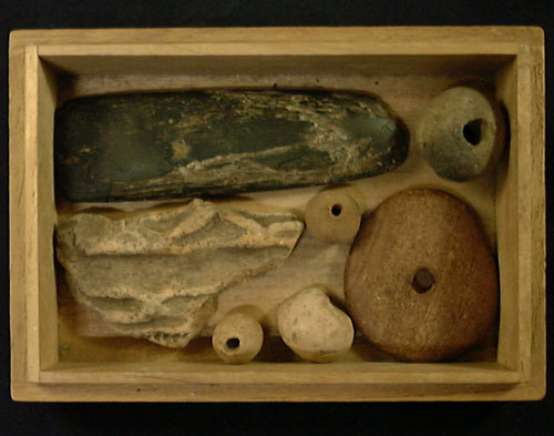 縄文期　我満平出土　磨製石斧　円孔石製装飾品等計7点 検 勾玉