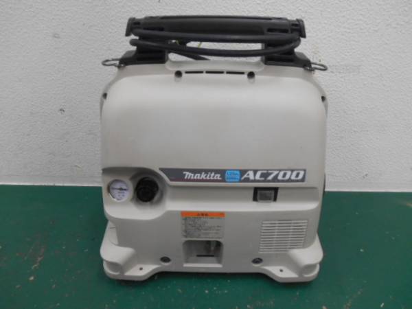 ■□U193 マキタ エアコンプレッサー AC700□■