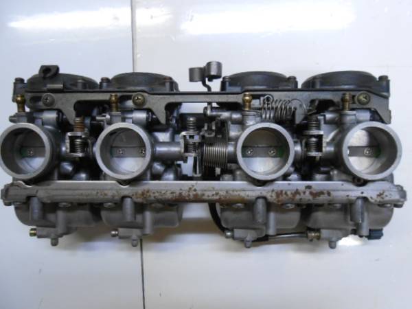 ゼファー400純正キャブレター欠品あり！！